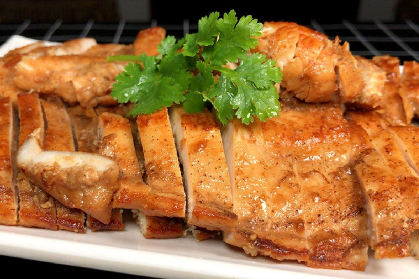 三黃雞燉多久才能燉熟 三黃雞燉蘑菇的做法 三黃雞燉多久才能燉熟 三黃雞燉蘑菇的做法