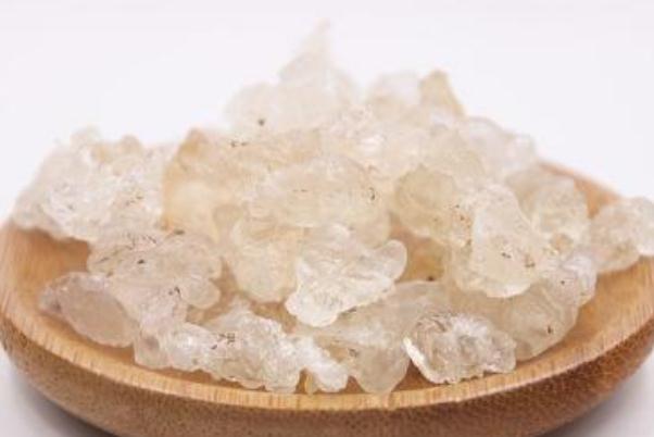 雪燕要煮多久才能吃 雪燕有保質(zhì)期嗎 雪燕要煮多久才能吃 雪燕有保質(zhì)期嗎