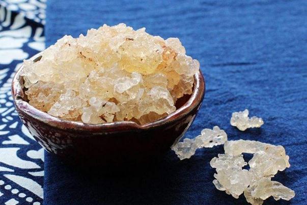 雪燕要煮多久才能吃 雪燕有保質(zhì)期嗎 雪燕要煮多久才能吃 雪燕有保質(zhì)期嗎