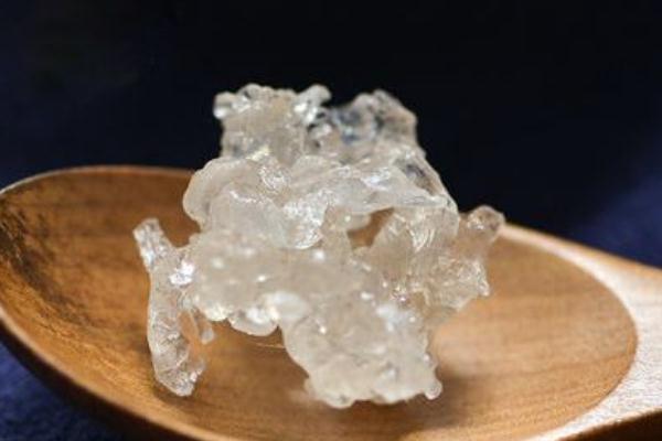 雪燕要煮多久才能吃 雪燕有保質(zhì)期嗎 雪燕要煮多久才能吃 雪燕有保質(zhì)期嗎