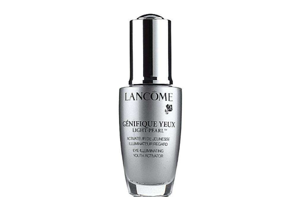 眼部精華能用在臉上嗎 眼部精華能天天用嗎 眼部精華能用在臉上嗎 眼部精華能天天用嗎