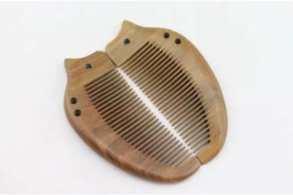 木梳子對(duì)頭發(fā)好嗎 木梳會(huì)發(fā)霉嗎 木梳子對(duì)頭發(fā)好嗎 木梳會(huì)發(fā)霉嗎