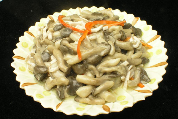 姬菇什么人不能吃 姬菇不能和什么同吃 姬菇什么人不能吃 姬菇不能和什么同吃