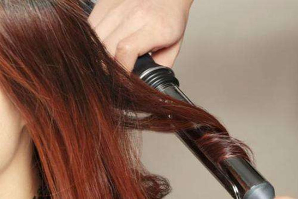 卷發(fā)棒是大功率電器嗎 卷發(fā)棒要一直插電嗎 卷發(fā)棒是大功率電器嗎 卷發(fā)棒要一直插電嗎