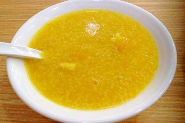 小米粥上火還是下火 小米粥是酸性還是堿性 小米粥上火還是下火 小米粥是酸性還是堿性