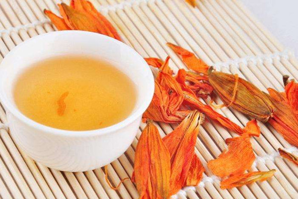 百合花茶能空腹喝嗎 百合花茶可以防癌嗎 百合花茶能空腹喝嗎 百合花茶可以防癌嗎
