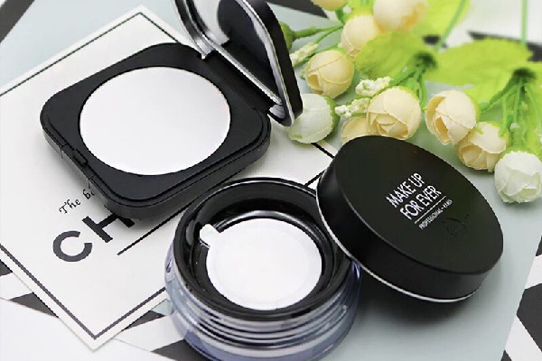 蜜粉用洗面奶能卸干凈嗎 蜜粉怎么卸干凈 蜜粉用洗面奶能卸干凈嗎 蜜粉怎么卸干凈