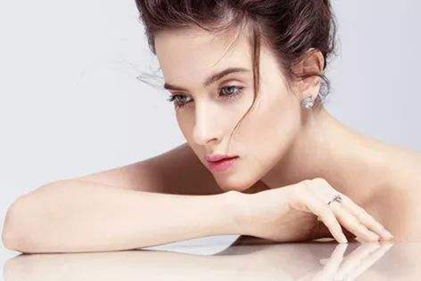 脂肪粒是如何形成的 脂肪粒一般長在哪里 脂肪粒是如何形成的 脂肪粒一般長在哪里