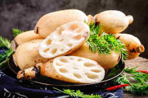 蓮藕會(huì)加重濕氣嗎 女人吃藕有什么好處 蓮藕會(huì)加重濕氣嗎 女人吃藕有什么好處