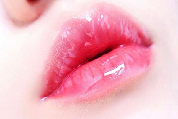 唇油和潤(rùn)唇膏區(qū)別 唇油什么牌子好用 唇油和潤(rùn)唇膏區(qū)別 唇油什么牌子好用