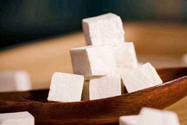 茯苓能直接吃嗎 茯苓能去濕氣嗎 茯苓能直接吃嗎 茯苓能去濕氣嗎