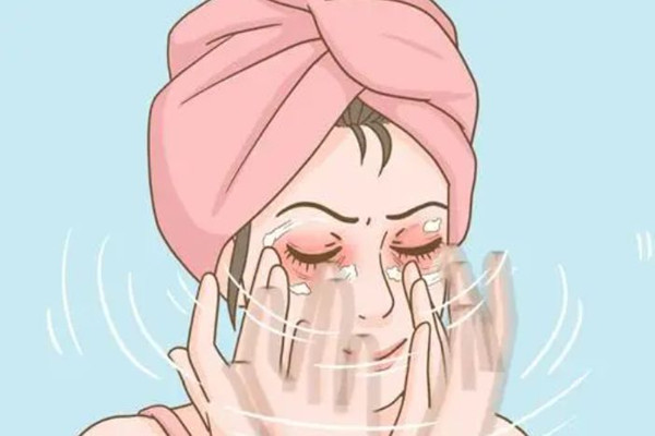 脂肪粒會(huì)疼嗎 脂肪粒會(huì)變成痣嗎