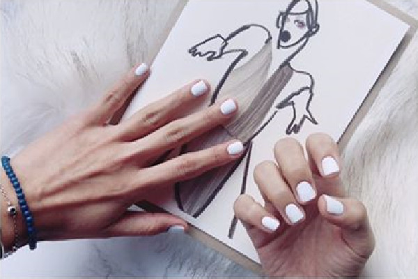 穿戴甲是甲片嗎 穿戴甲和貼甲片的區(qū)別 穿戴甲是甲片嗎 穿戴甲和貼甲片的區(qū)別