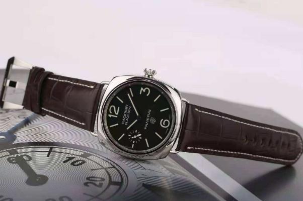 手表佩戴在哪個位置 手表有霧氣怎么辦簡單處理 手表佩戴在哪個位置 手表有霧氣怎么辦簡單處理