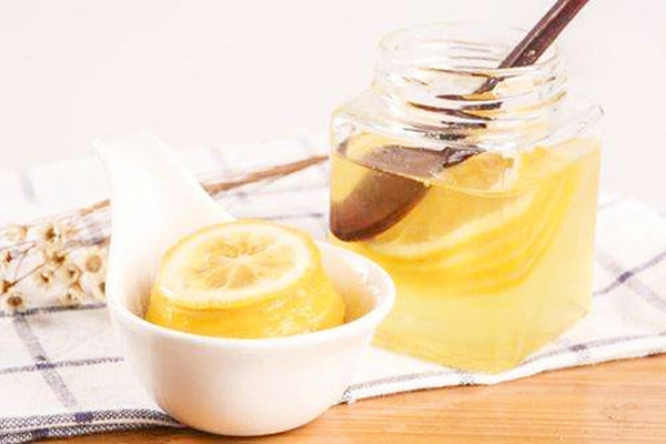 蜂蜜是不是養(yǎng)胃的 蜂蜜對(duì)胃有什么好處 蜂蜜是不是養(yǎng)胃的 蜂蜜對(duì)胃有什么好處