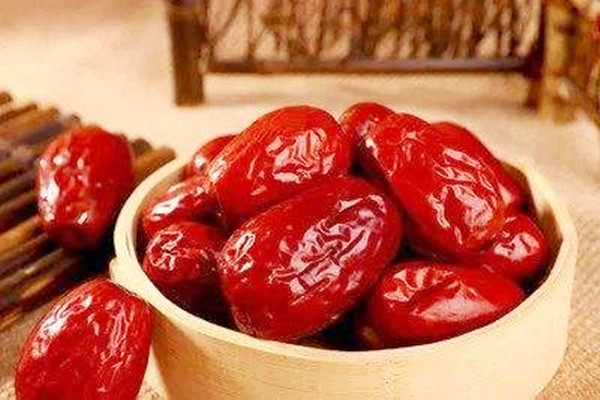 西域美農(nóng)紅棗減肥期間能吃嗎 西域美農(nóng)紅棗有酒味還能吃嗎 西域美農(nóng)紅棗減肥期間能吃嗎 西域美農(nóng)紅棗有酒味還能吃嗎