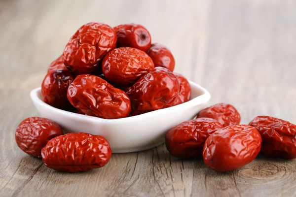 西域美農(nóng)紅棗經(jīng)期可以吃嗎 西域美農(nóng)紅棗哪些人不適合吃 西域美農(nóng)紅棗經(jīng)期可以吃嗎 西域美農(nóng)紅棗哪些人不適合吃