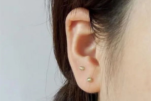打耳骨會不會傷到神經 打耳骨后悔怎么辦 打耳骨會不會傷到神經 打耳骨后悔怎么辦
