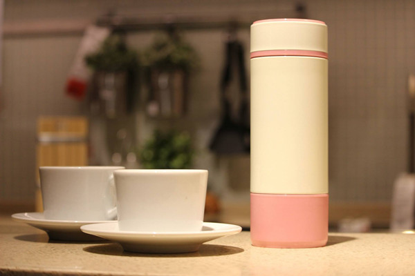 保溫杯可以裝牛奶嗎 保溫杯裝牛奶后有異味怎么辦 保溫杯可以裝牛奶嗎 保溫杯裝牛奶后有異味怎么辦