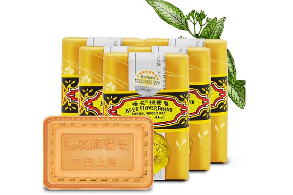 蜂花檀香皂的功效和作用 蜂花檀香皂可以洗澡嗎 蜂花檀香皂的功效和作用 蜂花檀香皂可以洗澡嗎