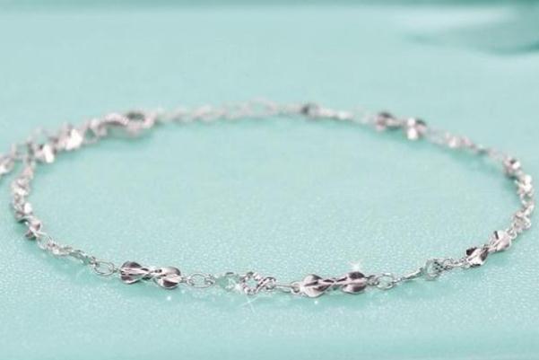 銀手鏈的價(jià)格大概是多少 銀手鏈?zhǔn)?99好還是925 銀手鏈的價(jià)格大概是多少 銀手鏈?zhǔn)?99好還是925