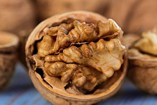 三只松鼠紙皮核桃孕婦可以吃嗎 三只松鼠紙皮核桃孕婦吃了有什么好處 三只松鼠紙皮核桃孕婦可以吃嗎 三只松鼠紙皮核桃孕婦吃了有什么好處