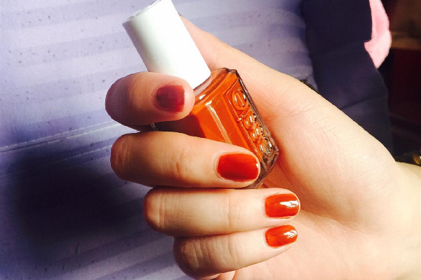 指甲油要放在什么地方保存好 指甲油保質(zhì)期一般多久 指甲油要放在什么地方保存好 指甲油保質(zhì)期一般多久