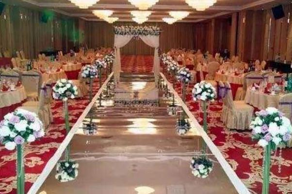 婚宴酒席可以單數(shù)嗎 婚宴的餐巾花以及寓意 婚宴酒席可以單數(shù)嗎 婚宴的餐巾花以及寓意