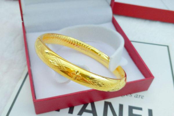 金手鐲會不會掉色 金手鐲為什么會掉色 金手鐲會不會掉色 金手鐲為什么會掉色