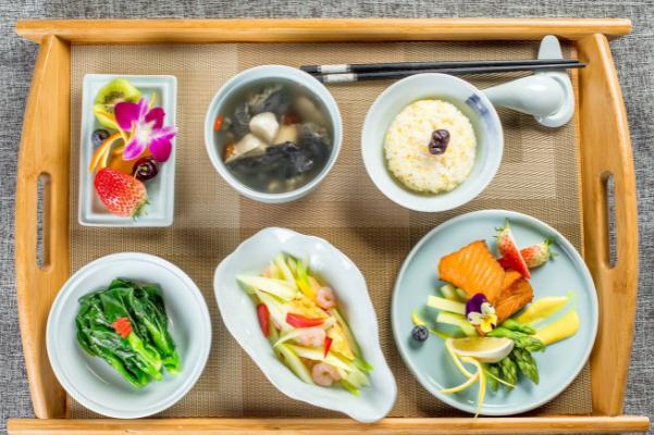 月子餐要吃多久 月子餐該怎么吃 月子餐要吃多久 月子餐該怎么吃