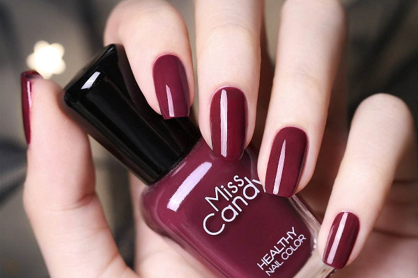 指甲油要放在什么地方保存好 指甲油保質(zhì)期一般多久 指甲油要放在什么地方保存好 指甲油保質(zhì)期一般多久