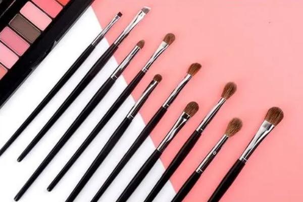 眼影刷的種類和使用方法 眼影刷什么牌子好用 眼影刷的種類和使用方法 眼影刷什么牌子好用