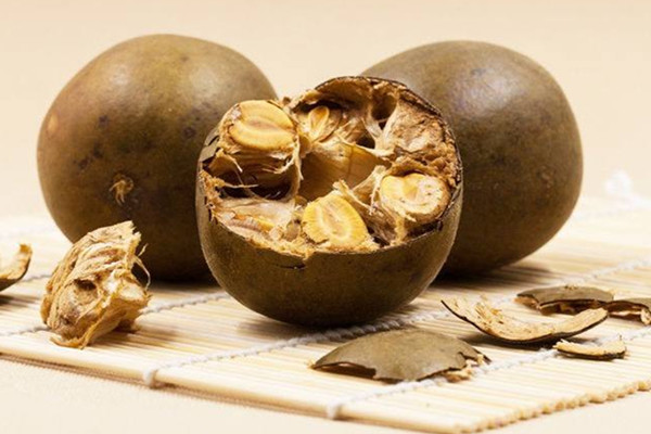 羅漢果泡水一次放多少合適 羅漢果泡水是用開水嗎 羅漢果泡水一次放多少合適 羅漢果泡水是用開水嗎