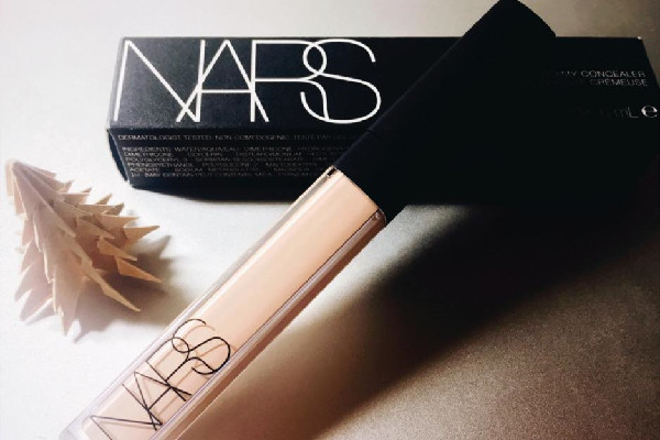 遮瑕液可以用洗面奶洗掉嗎 遮瑕液要用卸妝水洗嗎 遮瑕液可以用洗面奶洗掉嗎 遮瑕液要用卸妝水洗嗎