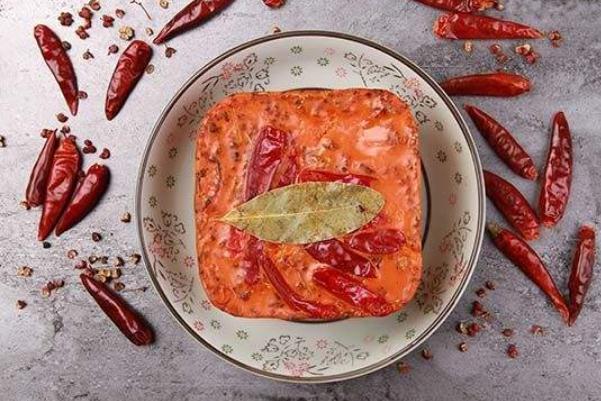 火鍋底料哪個(gè)牌子最正宗好吃 網(wǎng)友曝火鍋底料有塑料遭威脅 火鍋底料哪個(gè)牌子最正宗好吃 網(wǎng)友曝火鍋底料有塑料遭威脅