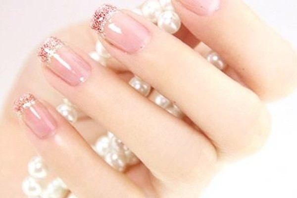 美甲做完多久能碰水 做了美甲之后可以做手膜么 美甲做完多久能碰水 做了美甲之后可以做手膜么