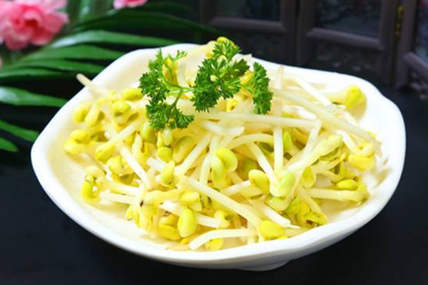 黃豆芽能不能生吃 黃豆芽多久能煮熟 黃豆芽能不能生吃 黃豆芽多久能煮熟