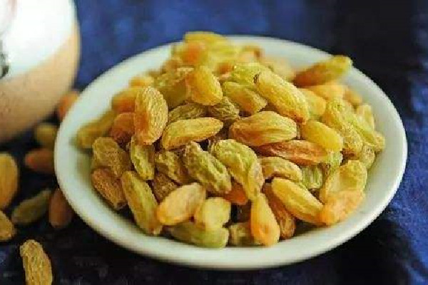 葡萄干一次吃多少為好 葡萄干會(huì)不會(huì)上火 葡萄干一次吃多少為好 葡萄干會(huì)不會(huì)上火