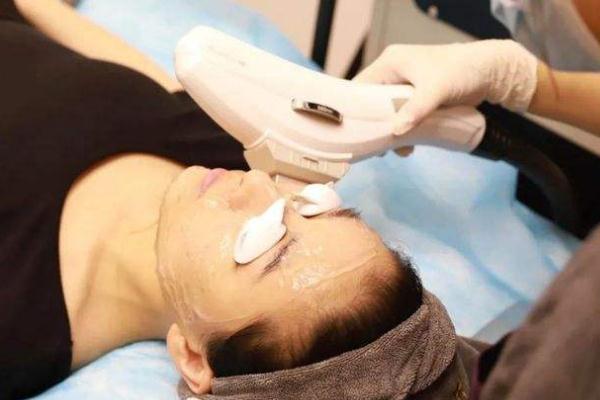 光子嫩膚一般多少錢一次 光子嫩膚的功效與作用 光子嫩膚一般多少錢一次 光子嫩膚的功效與作用