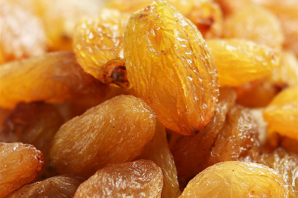 葡萄干會變質(zhì)嗎 葡萄干發(fā)白是怎么回事 葡萄干會變質(zhì)嗎 葡萄干發(fā)白是怎么回事