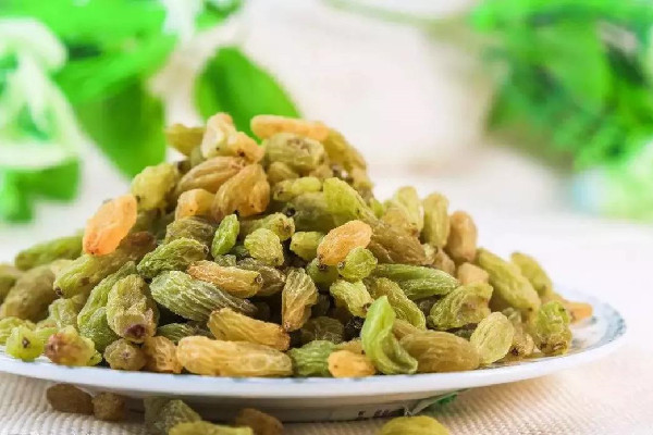 葡萄干是紅的好還是綠的好 葡萄干是用什么葡萄做的 葡萄干是紅的好還是綠的好 葡萄干是用什么葡萄做的