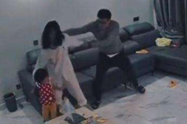 家暴法律如何判刑 疑似被高管家暴女子:懷孕時也被打 家暴法律如何判刑 疑似被高管家暴女子:懷孕時也被打