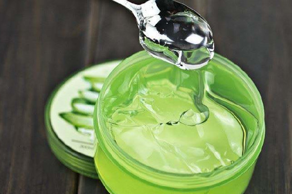 蘆薈啫喱和蘆薈膠一樣嗎 蘆薈啫喱和蘆薈膠的區(qū)別 蘆薈啫喱和蘆薈膠一樣嗎 蘆薈啫喱和蘆薈膠的區(qū)別