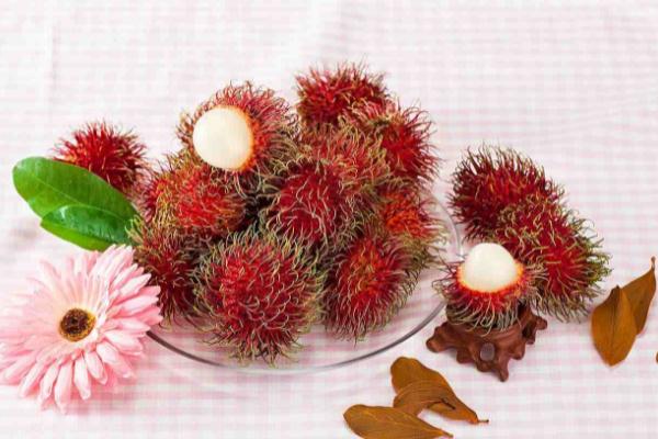 紅毛丹是進口水果嗎 紅毛丹它是屬于越南的水果嗎 紅毛丹是進口水果嗎 紅毛丹它是屬于越南的水果嗎