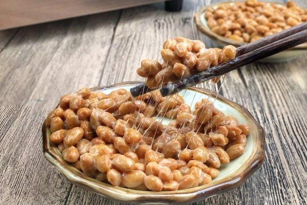 納豆有臭味正常嗎 為什么納豆會有難聞的味道 納豆有臭味正常嗎 為什么納豆會有難聞的味道