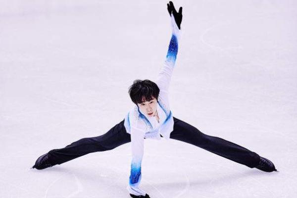 金博洋演繹臥虎藏龍 花樣滑冰的冰場是什么材質(zhì)的 金博洋演繹臥虎藏龍 花樣滑冰的冰場是什么材質(zhì)的