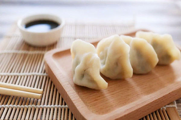 元宵節(jié)要不要吃餃子 元宵節(jié)吃餃子還是湯圓 元宵節(jié)要不要吃餃子 元宵節(jié)吃餃子還是湯圓