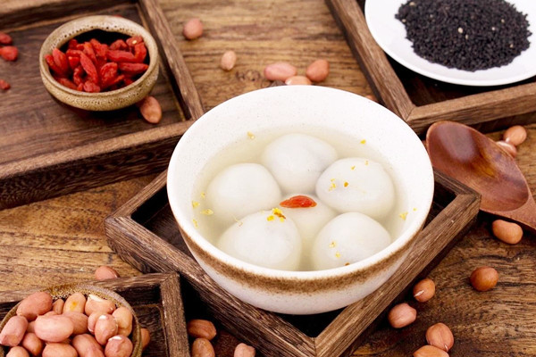 元宵節(jié)要不要吃餃子 元宵節(jié)吃餃子還是湯圓 元宵節(jié)要不要吃餃子 元宵節(jié)吃餃子還是湯圓