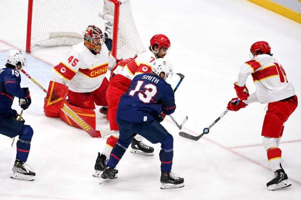 英達(dá)兒子英如鏑今天冬奧會(huì)上場(chǎng) 冰球比賽中每隊(duì)上場(chǎng)幾人 英達(dá)兒子英如鏑今天冬奧會(huì)上場(chǎng) 冰球比賽中每隊(duì)上場(chǎng)幾人