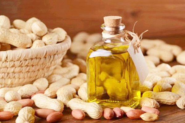 花生油的熱量是多少大卡 花生油吃了長胖嗎 花生油的熱量是多少大卡 花生油吃了長胖嗎